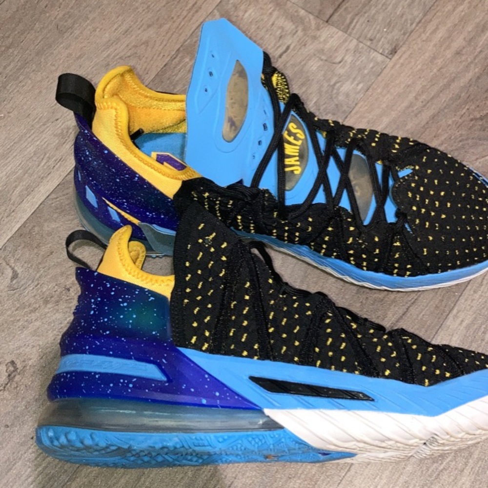 lebron 18 basketball shoes
